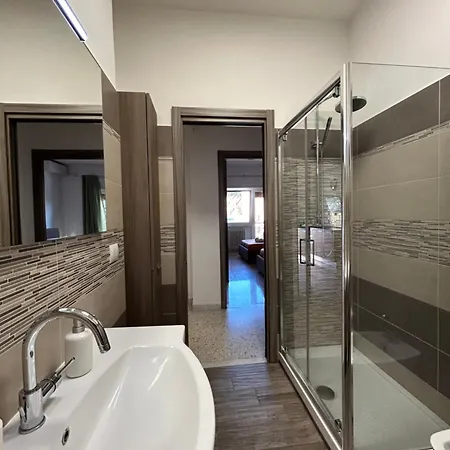 Prella House 50 Mt Da Metro B Jonio 公寓 *