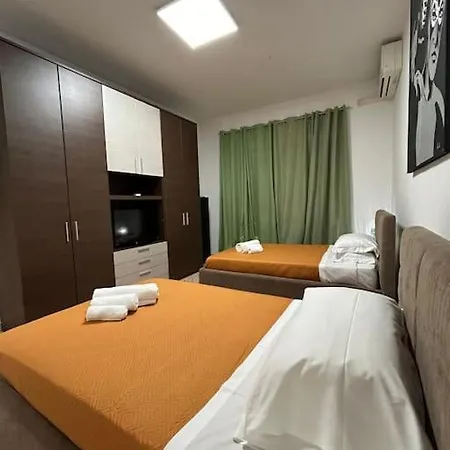 Prella House 50 Mt Da Metro B Jonio Appartamento Roma