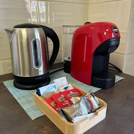 Prella House 50 Mt Da Metro B Jonio Appartamento Roma