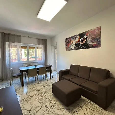 Prella House 50 Mt Da Metro B Jonio Appartamento