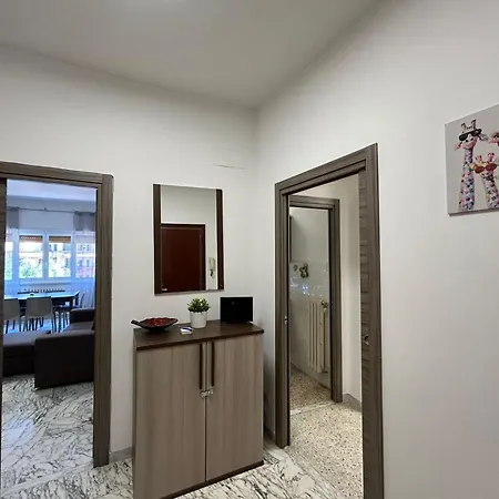 Appartamento Prella House 50 Mt Da Metro B Jonio Roma